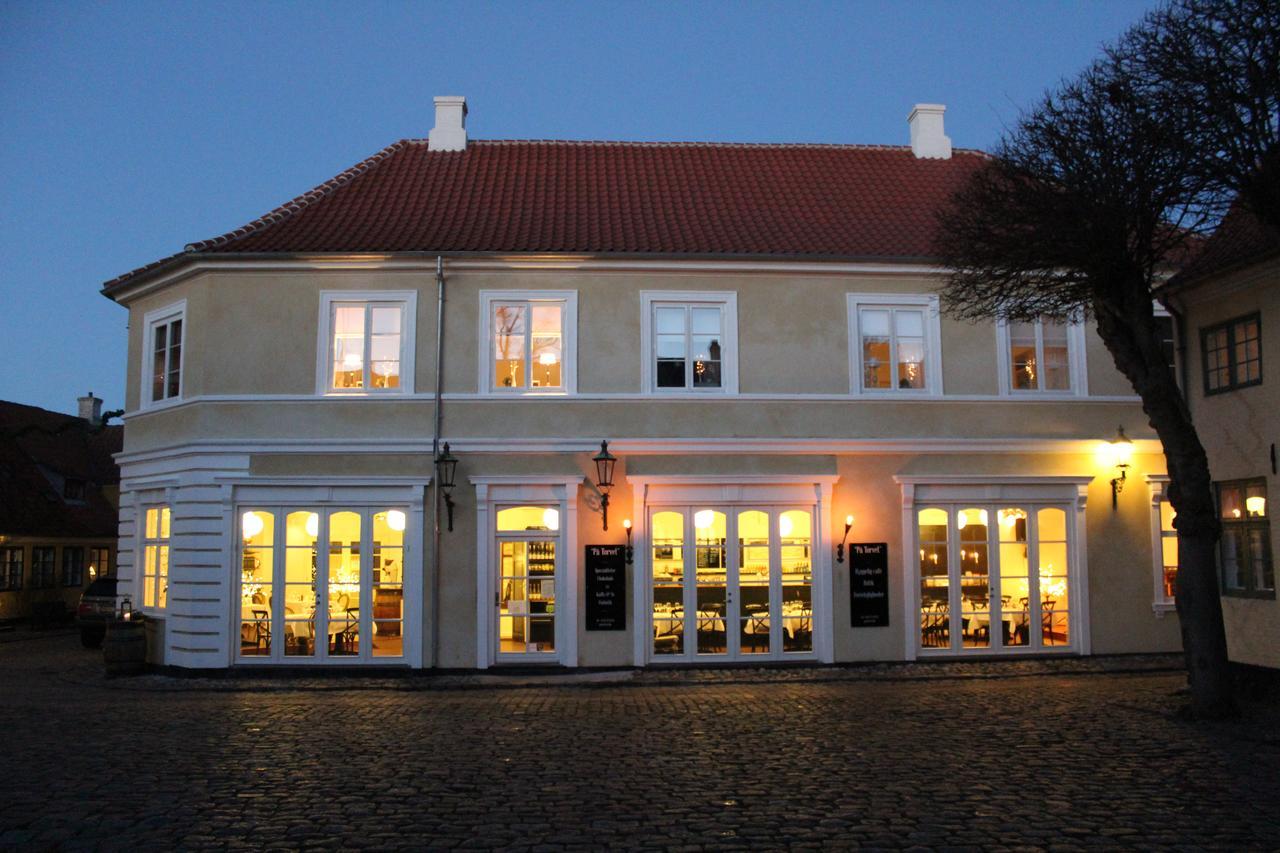 Hotel Pa Torvet Ærøskøbing Exteriör bild